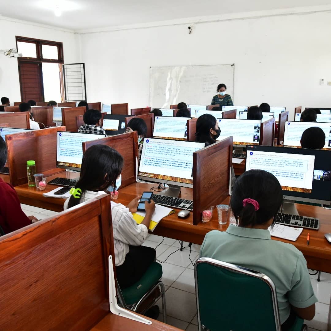 Program Studi Pendidikan Matematika Universitas Timor Kefamenanu menggelar SEMNASDIKA 2021
