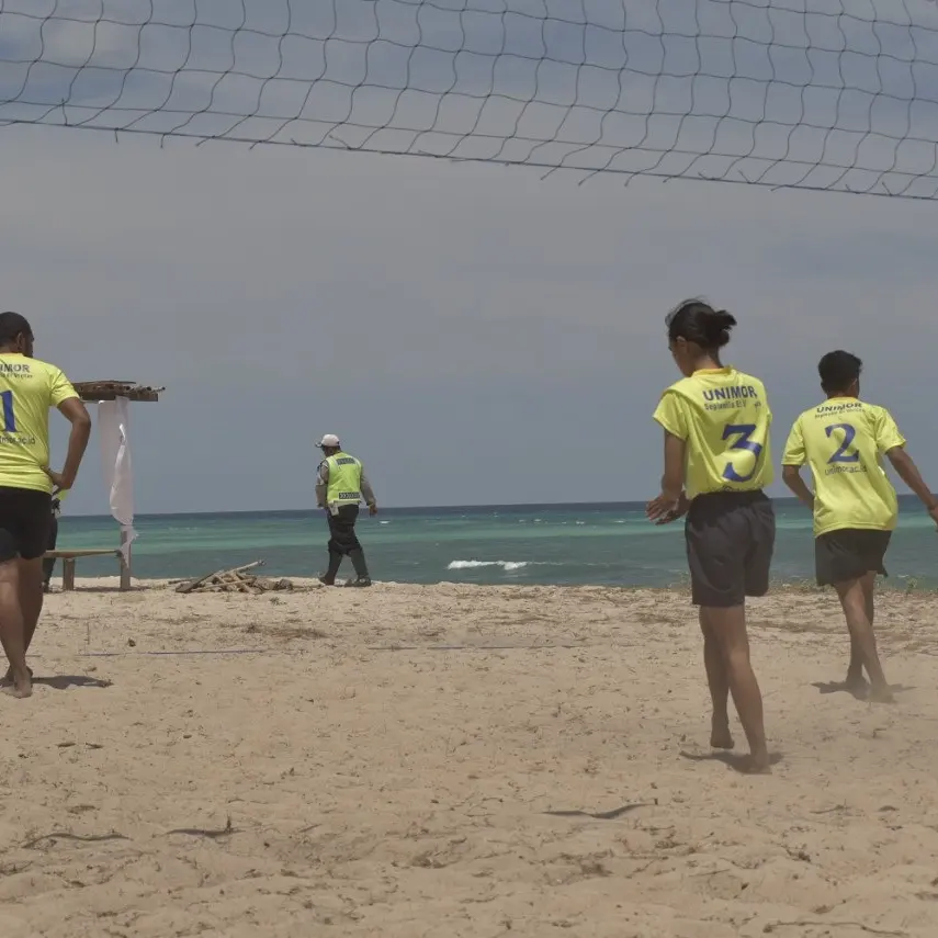 Kontingen Volly Pantai KORPRI UNIMOR dan UKM UNIMOR berhasil raih juara 3 dan 4 diajang volly pantai festifal Liman pulau Semau
