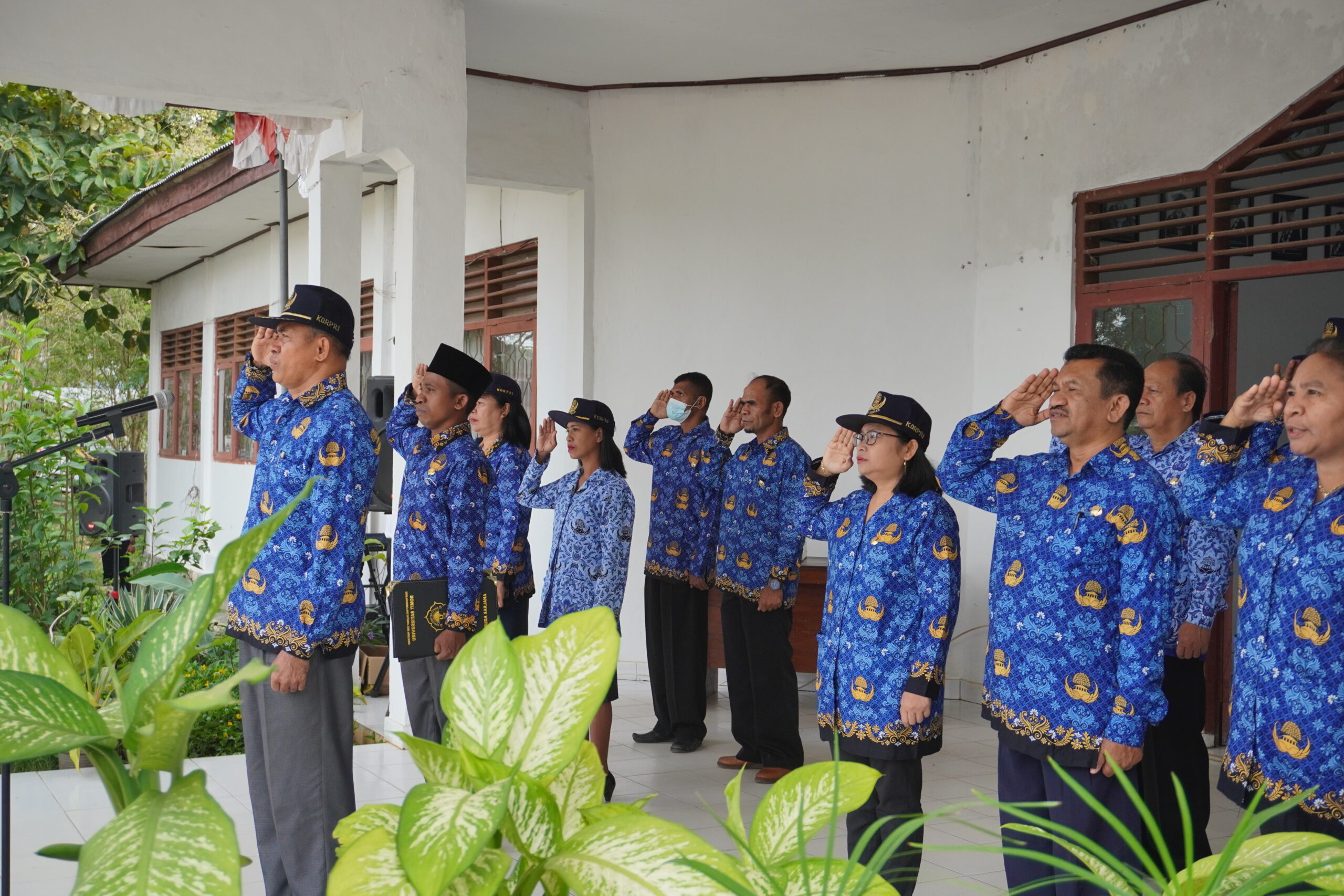 Pimpin Upacara Kesadaran, Rektor Unimor Ajak Jaga Komitmen Profesi