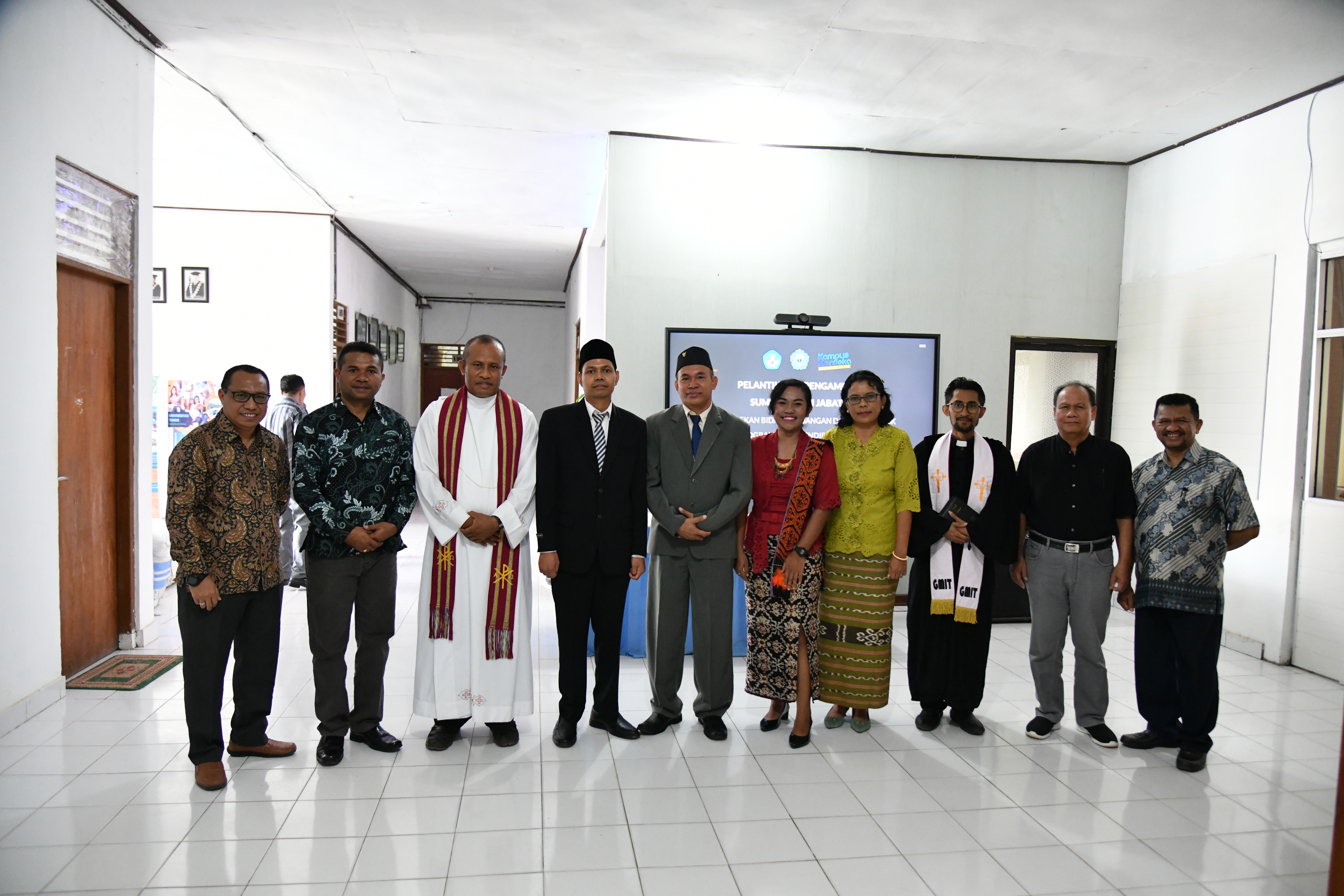 REKTOR UNIMOR LANTIK TIGA PEJABAT BARU