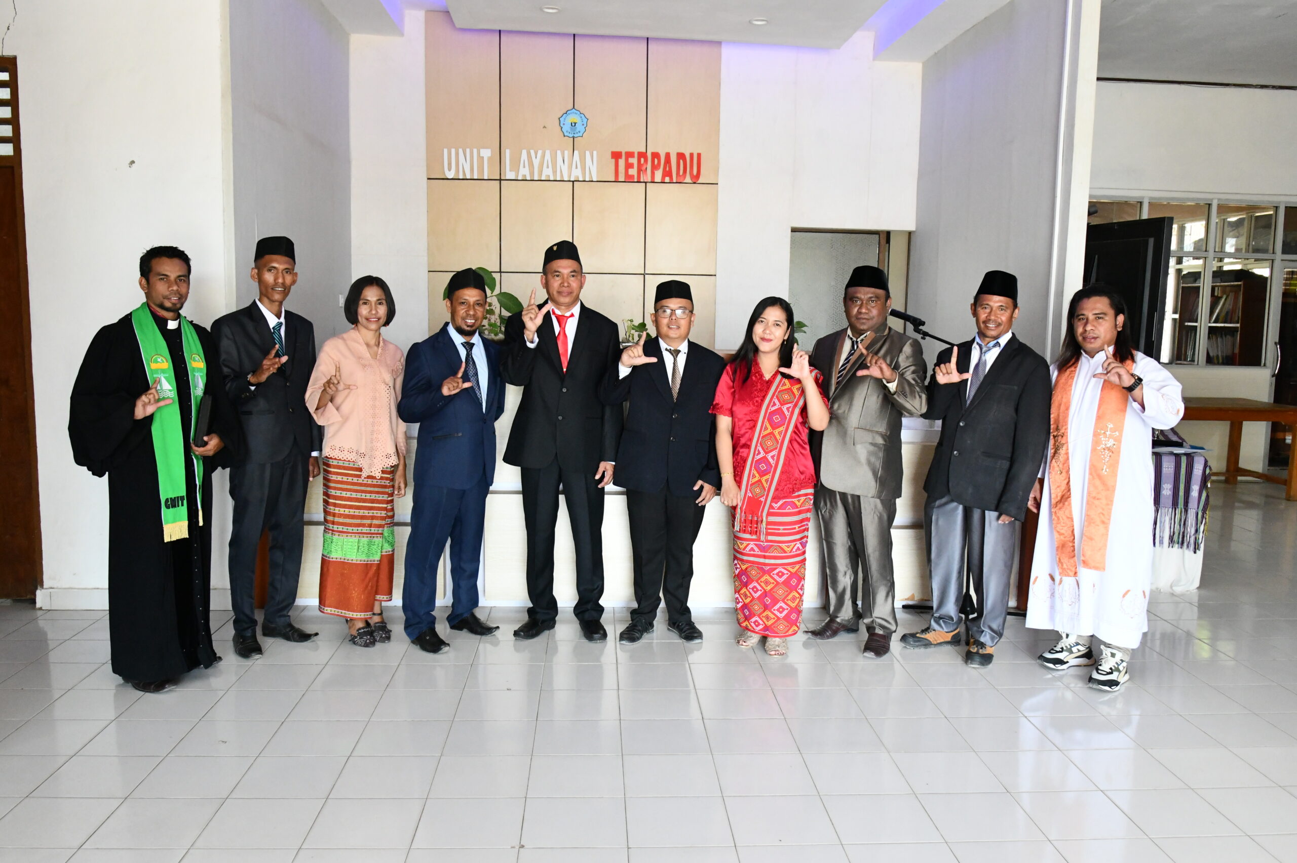 REKTOR UNIMOR LANTIK TUJUH PEJABAT BARU