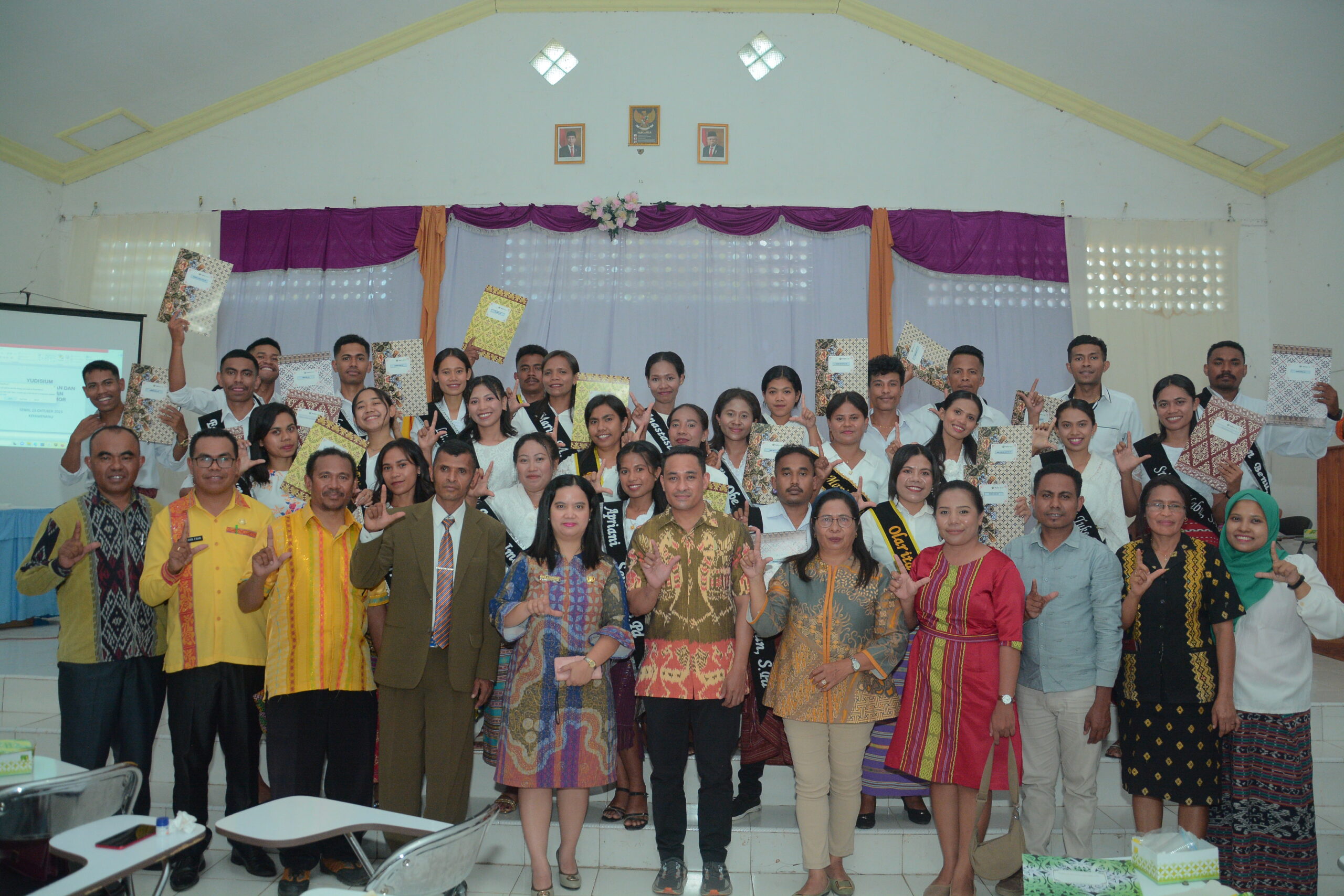 FKIP Unimor Gelar Yudisium, 201 Mahasiswa Resmi Sandang Gelar Sarjana Pendidikan