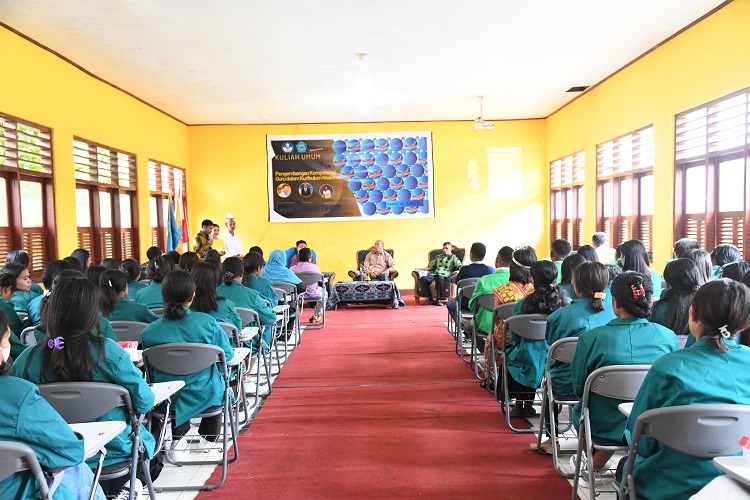 Prodi Pendidikan Bahasa dan Sastra Indonesia Unimor Selenggarakan Kuliah Umum Dengan Tema “Pengembangan Kompetensi Guru Dalam Kurikulum Nasional”